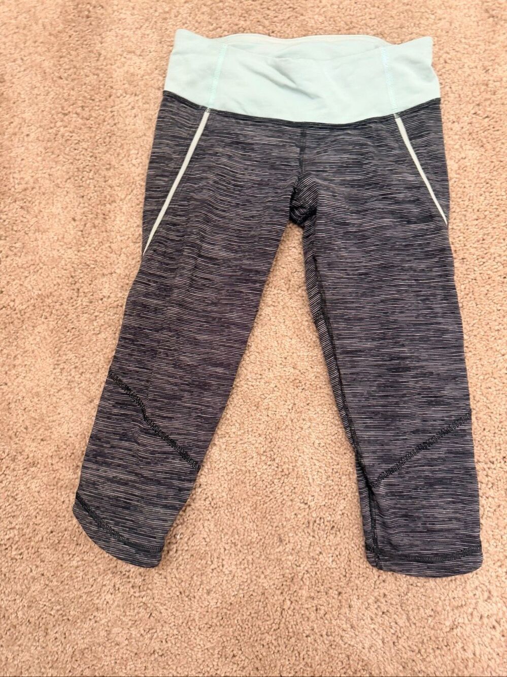 Lululemon Womens Size 2 Heather Grey Mint Green Band Crop Yoga Leggings Pants